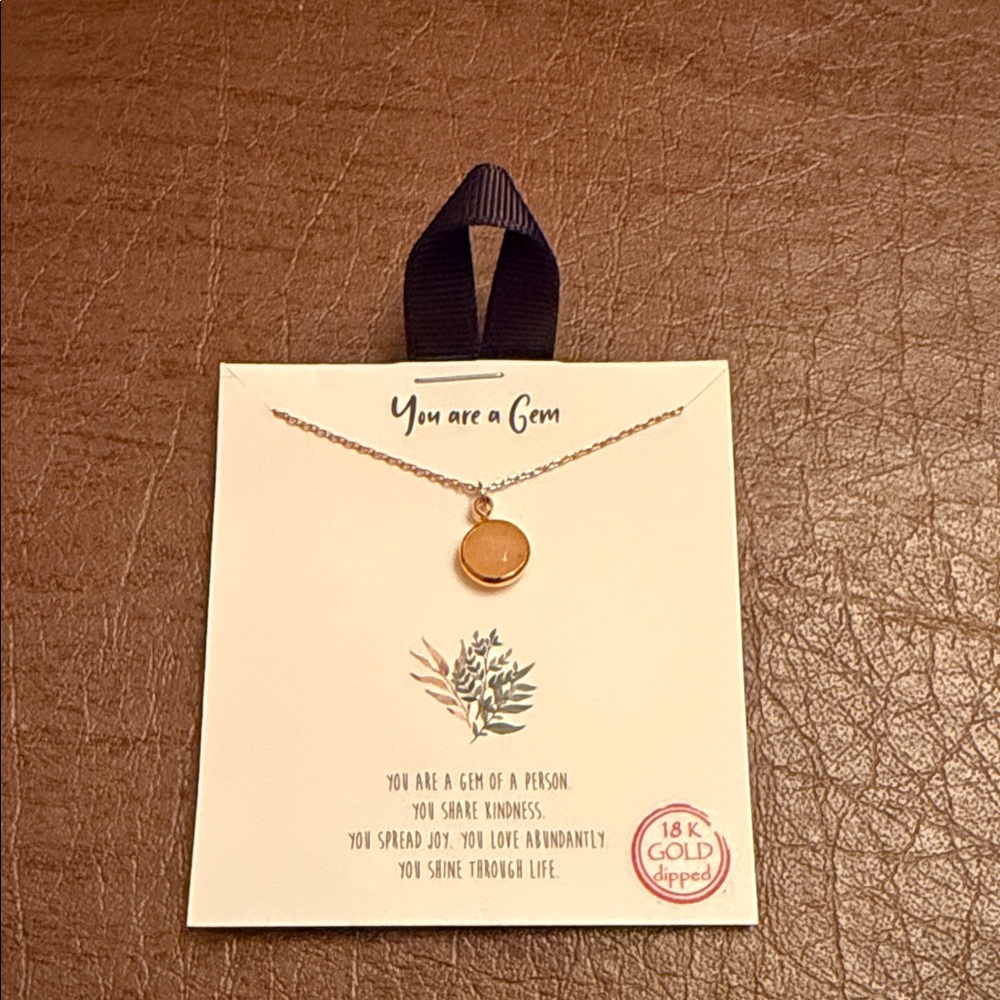 Gold Pendant Necklace